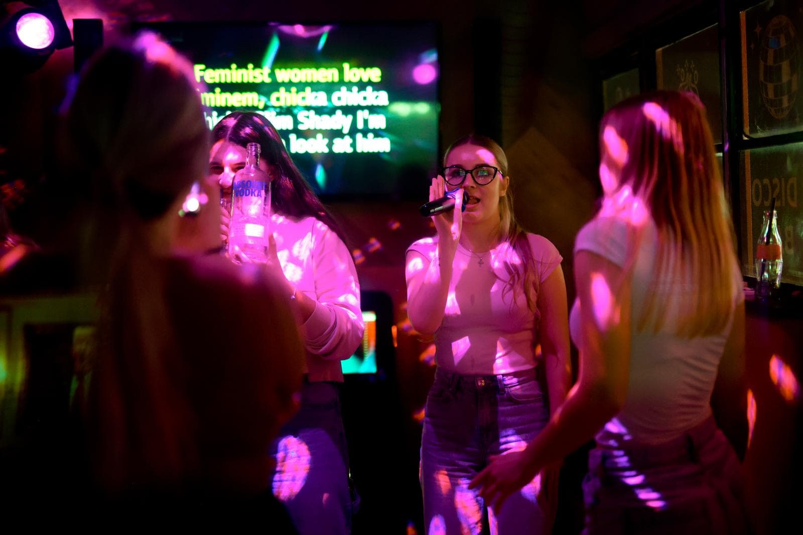KARAOKE